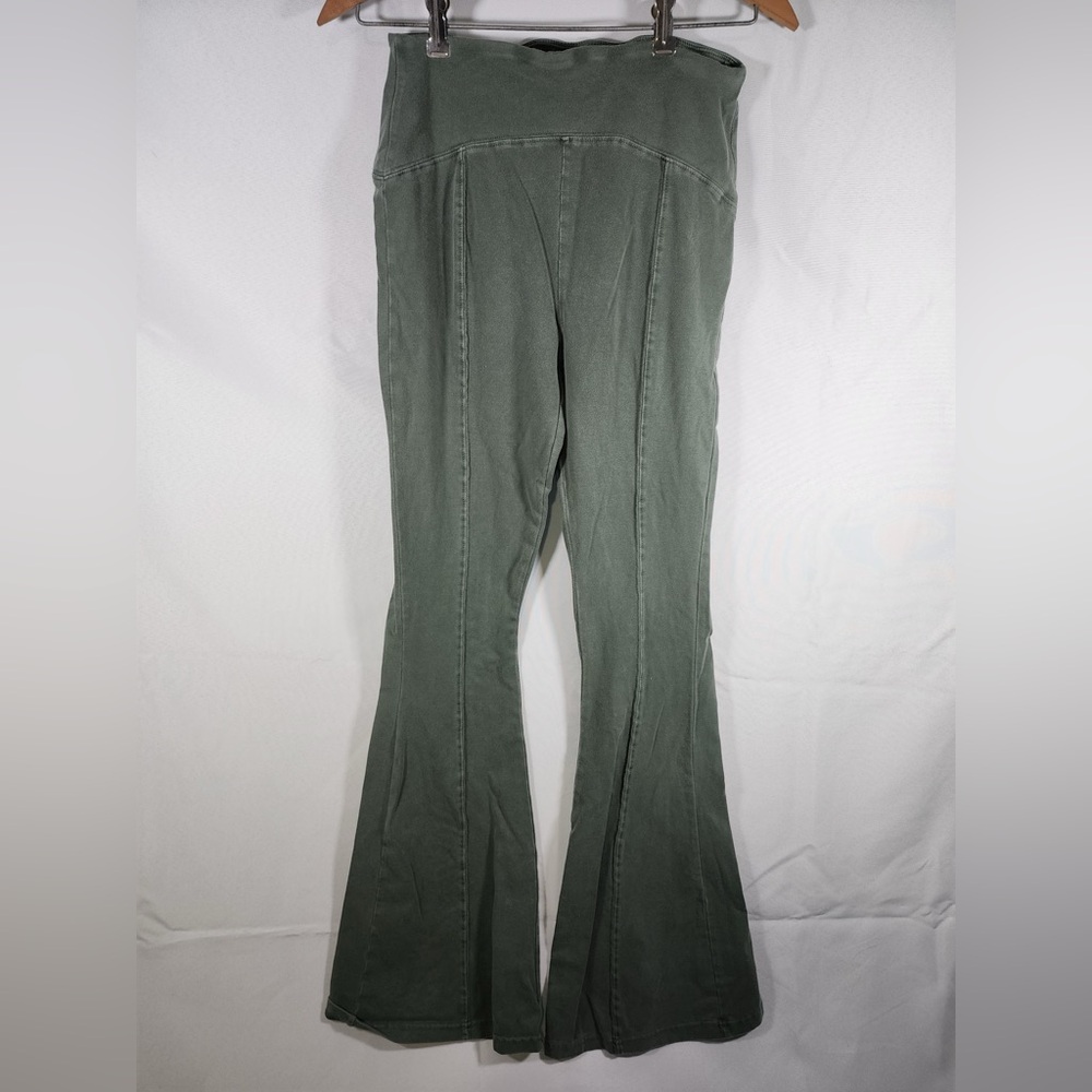 Double Zero Green Flared Pants Size Small